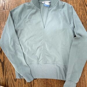 Athleta Women’s Eastbound Knit Sweatshirt Size S Medium Green Cozy V Neck Cuffed